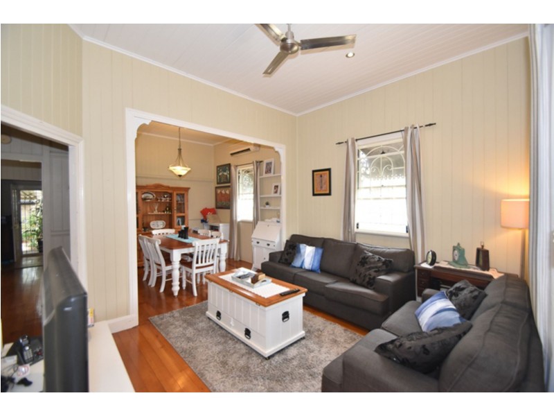 12 Clairmont Street, Newtown QLD 4350