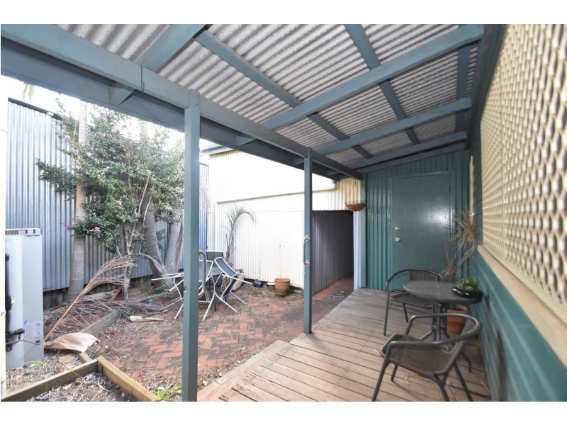 Shop 1, 243 Bridge Street, Newtown QLD 4350