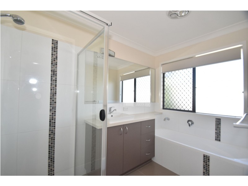 2/16 Barwick Court, Wilsonton Heights QLD 4350