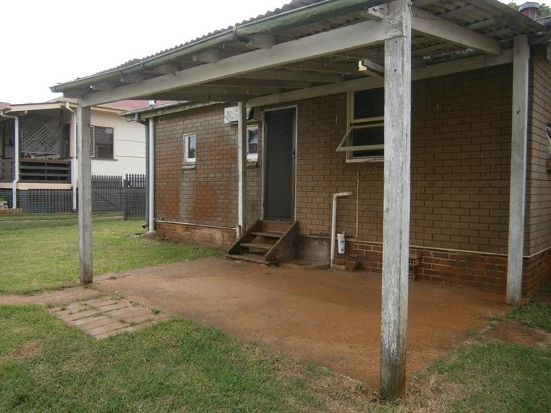 40 Anzac Ave, Newtown QLD 4350