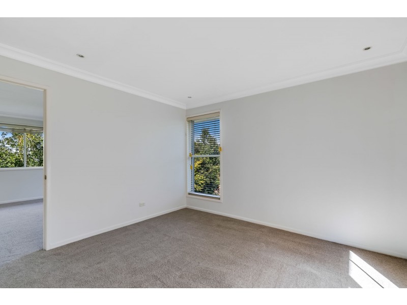 3 Barrymount Crescent, Mount Lofty QLD 4350