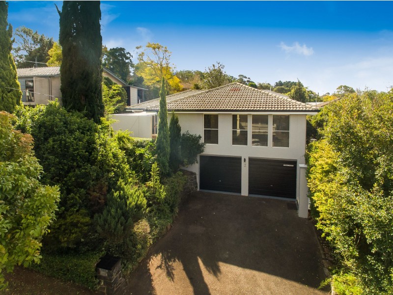 3 Barrymount Crescent, Mount Lofty QLD 4350
