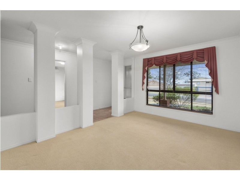 25 Ravenscourt Street, Centenary Heights QLD 4350