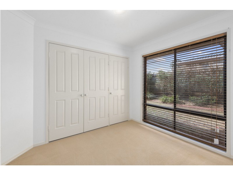 25 Ravenscourt Street, Centenary Heights QLD 4350