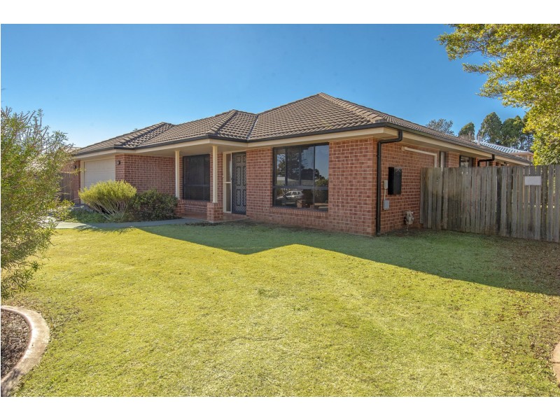 25 Ravenscourt Street, Centenary Heights QLD 4350