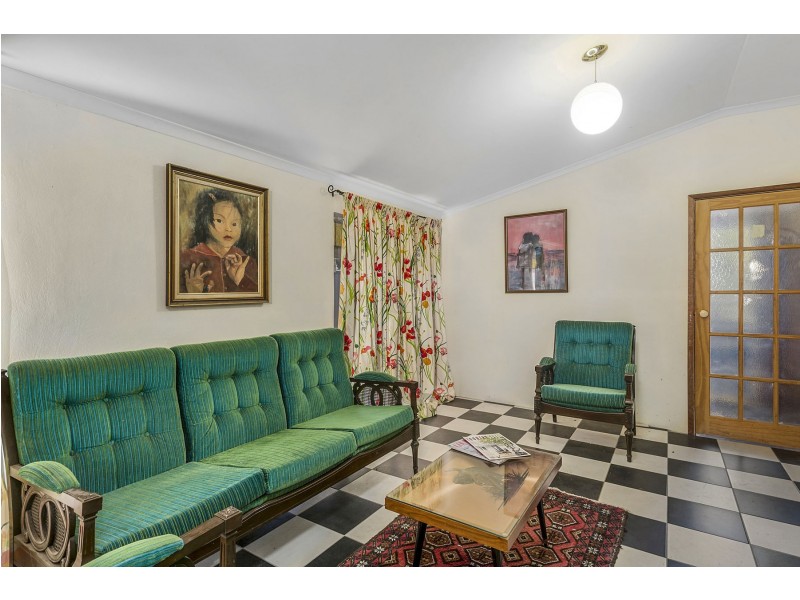 9 Cedar Street, East Toowoomba QLD 4350