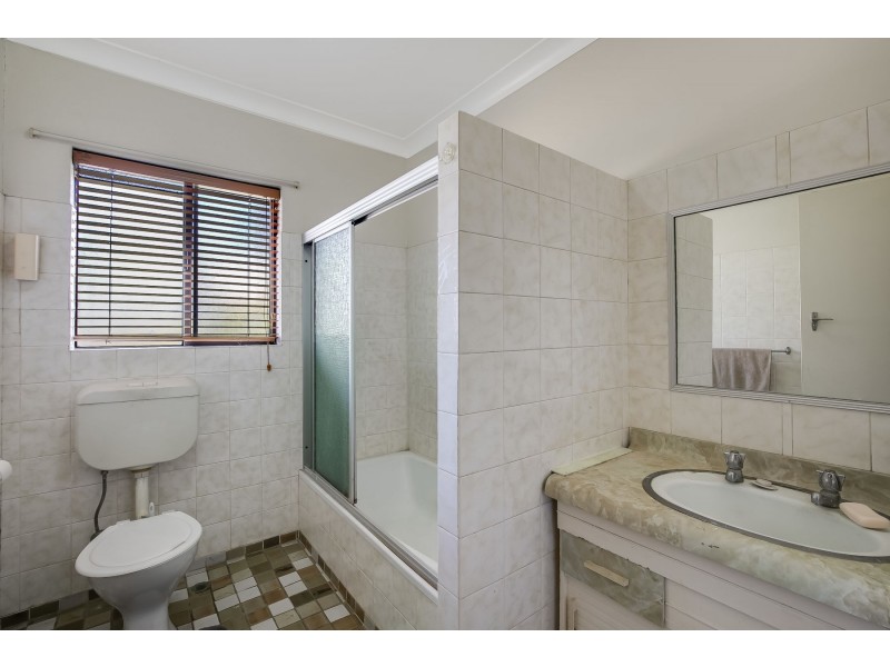 4/67A Taylor Street, Newtown QLD 4350