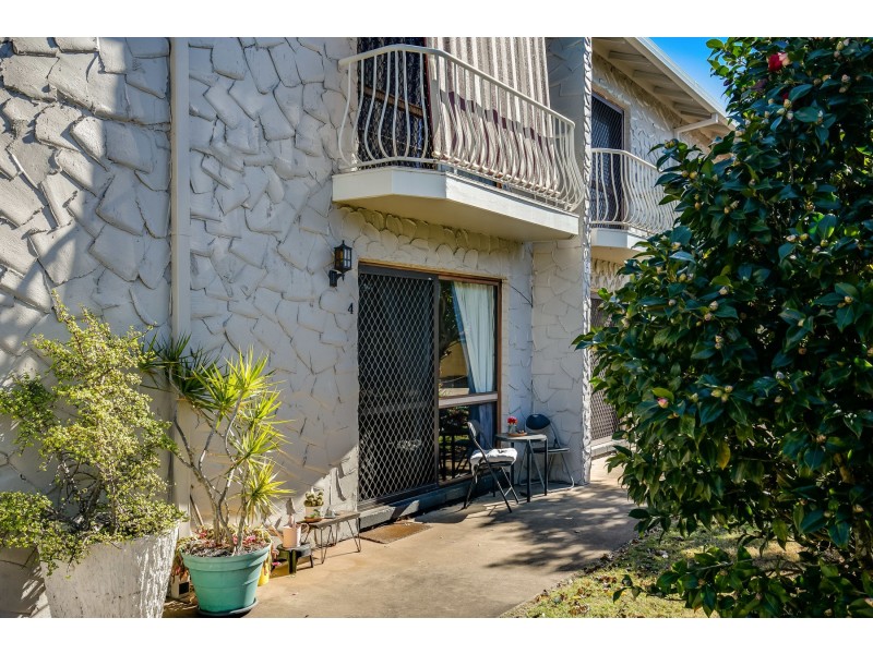 4/67A Taylor Street, Newtown QLD 4350