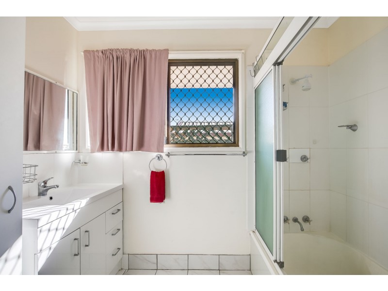 95 Glenvale Road, Newtown QLD 4350