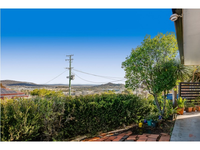 95 Glenvale Road, Newtown QLD 4350