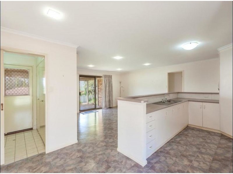 7 Daisy Court, Middle Ridge QLD 4350