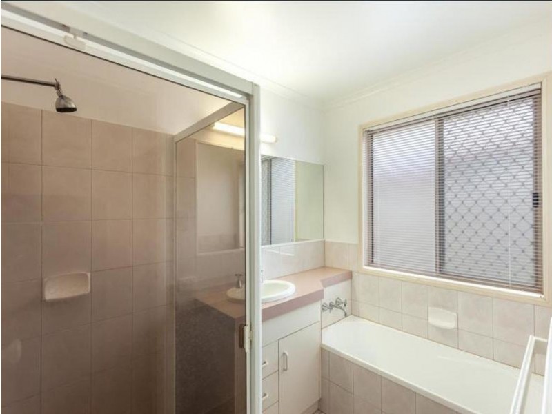 7 Daisy Court, Middle Ridge QLD 4350