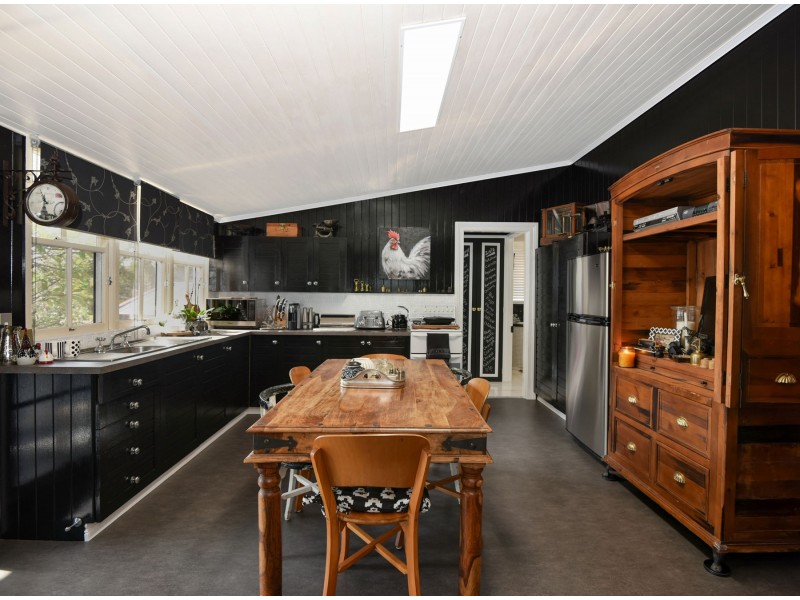 15 Christmas Street, North Toowoomba QLD 4350