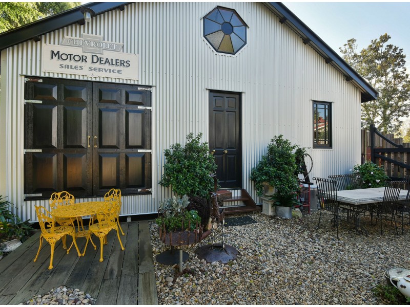 15 Christmas Street, North Toowoomba QLD 4350