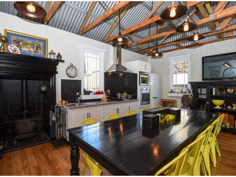 15 Christmas Street, North Toowoomba QLD 4350