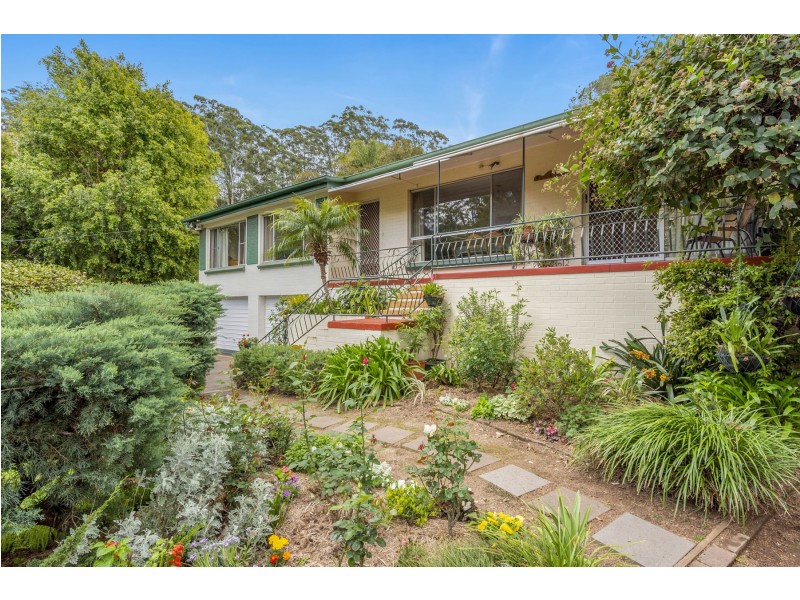 3 Range Street, Mount Lofty QLD 4350