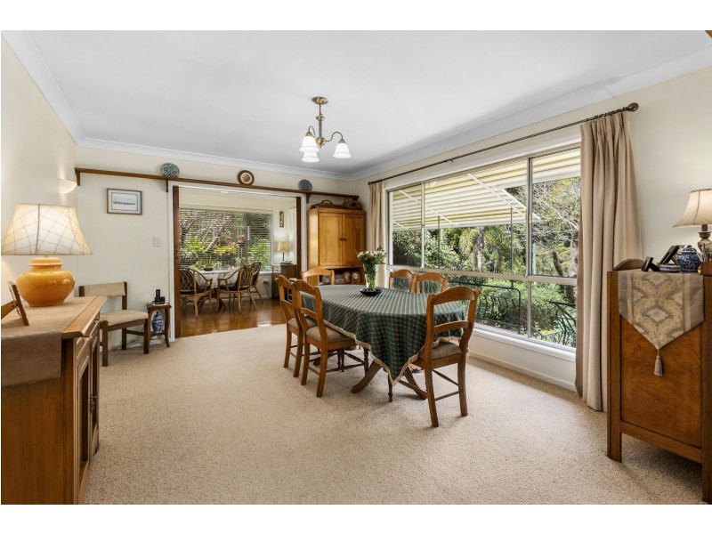 3 Range Street, Mount Lofty QLD 4350