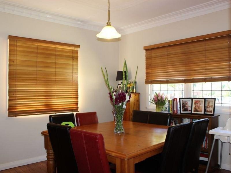 39 Gladstone Street, Newtown QLD 4350