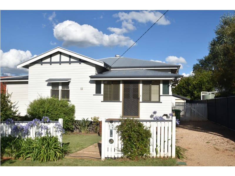 12 Second Avenue, Harristown QLD 4350