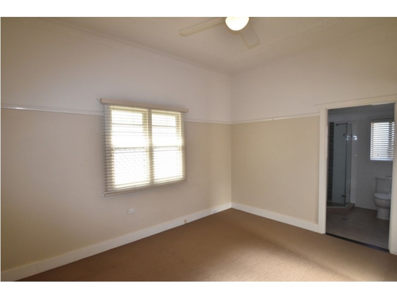 12 Second Avenue, Harristown QLD 4350