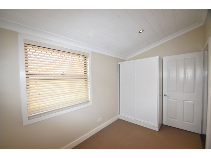 12 Second Avenue, Harristown QLD 4350