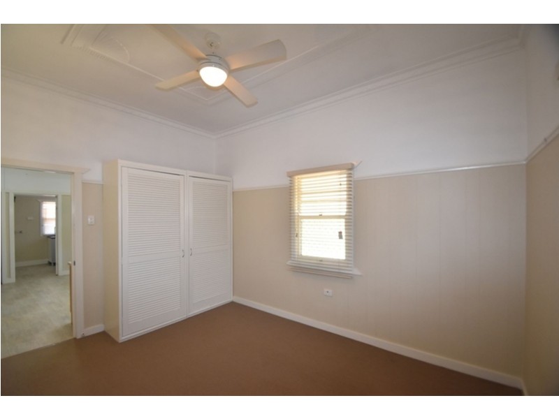 12 Second Avenue, Harristown QLD 4350