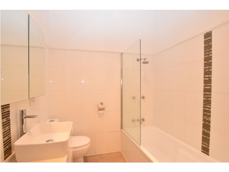 12 Second Avenue, Harristown QLD 4350