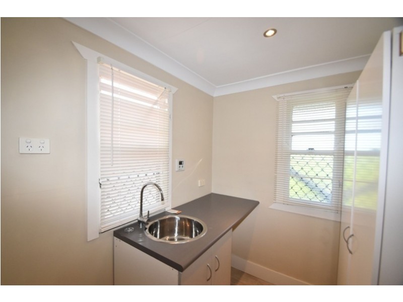 12 Second Avenue, Harristown QLD 4350