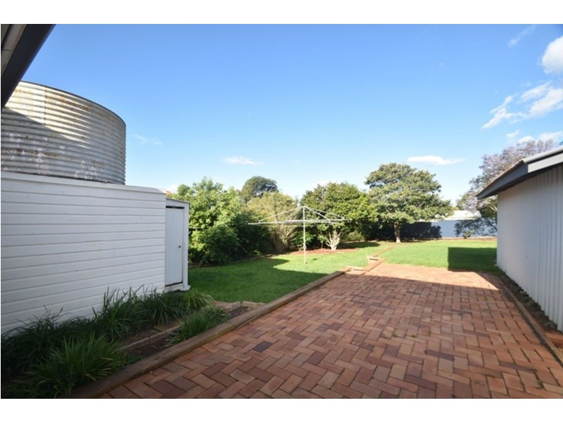 12 Second Avenue, Harristown QLD 4350