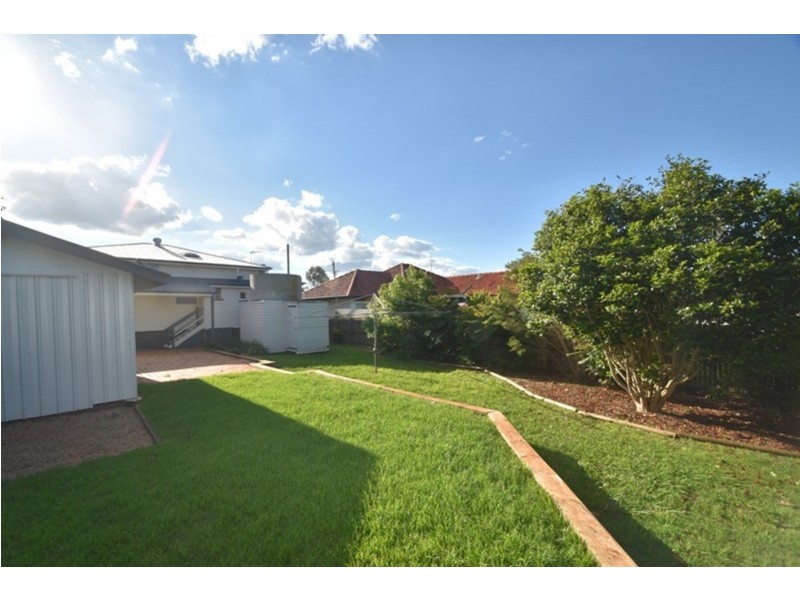 12 Second Avenue, Harristown QLD 4350