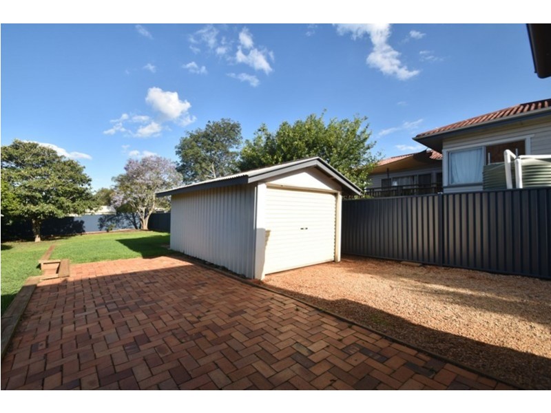 12 Second Avenue, Harristown QLD 4350