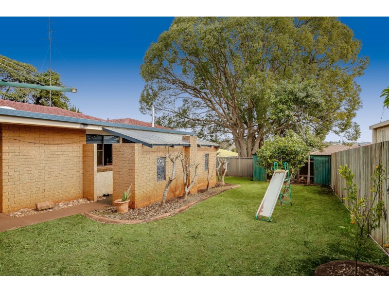 11 Naranga Street, Rangeville QLD 4350