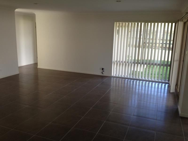 5 Huon Drive, Glenvale QLD 4350