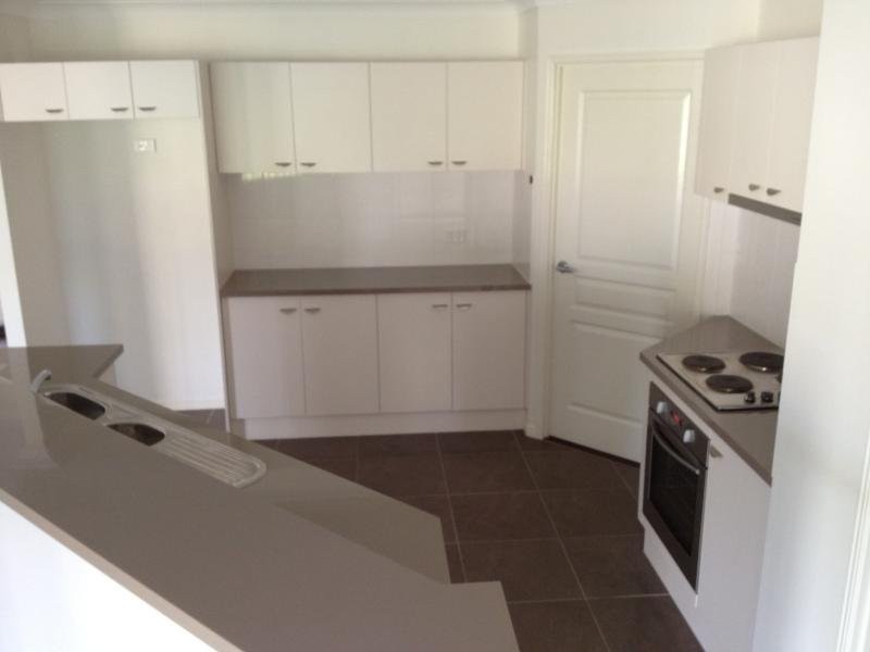 5 Huon Drive, Glenvale QLD 4350