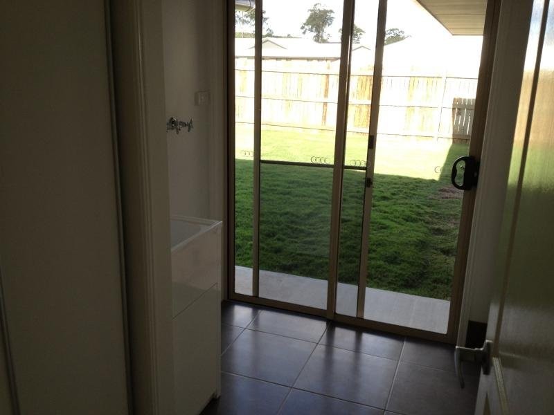 5 Huon Drive, Glenvale QLD 4350