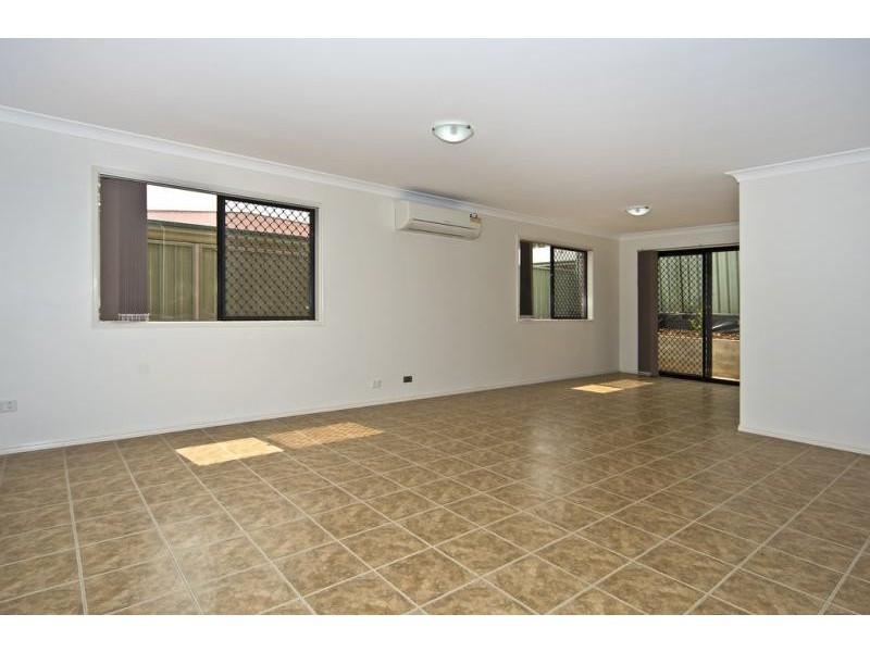 2/1 Ware Court, Darling Heights QLD 4350