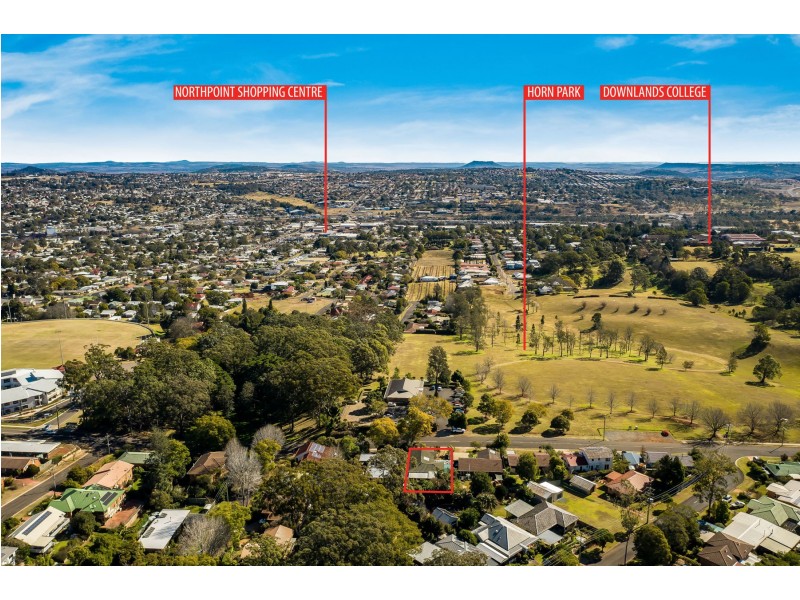 56 Stuart Street, Mount Lofty QLD 4350