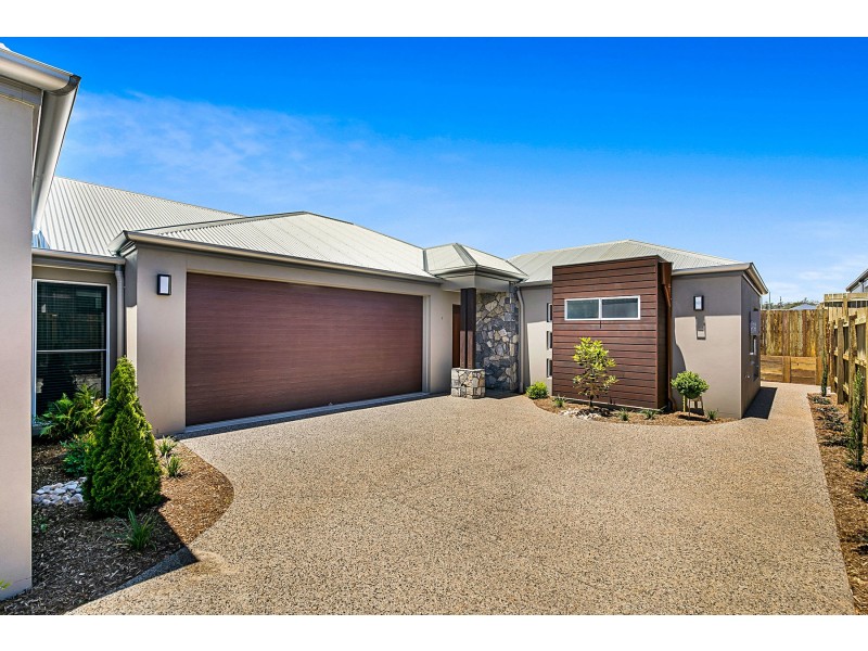 2/180 Spring Street, Middle Ridge QLD 4350