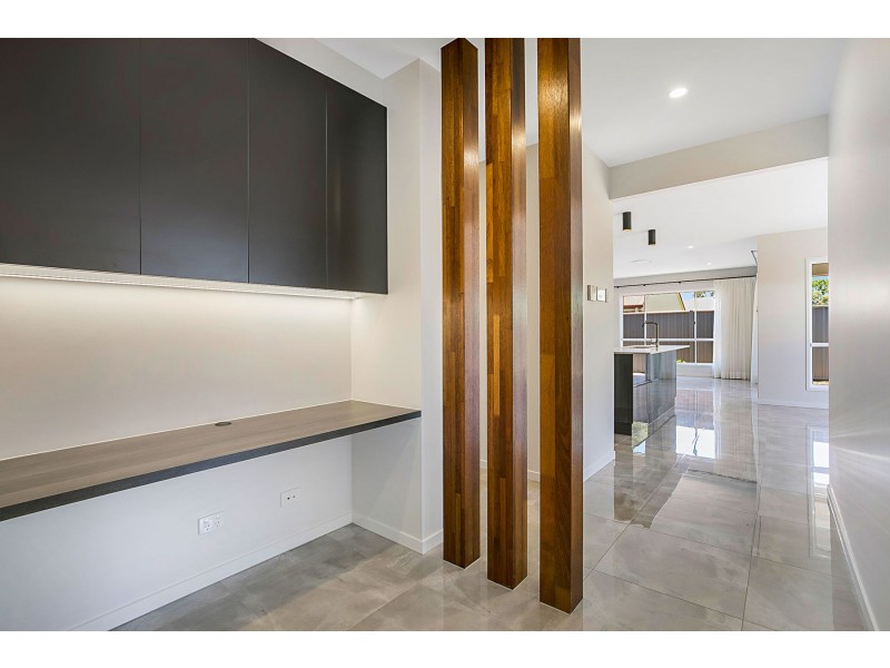 2/180 Spring Street, Middle Ridge QLD 4350