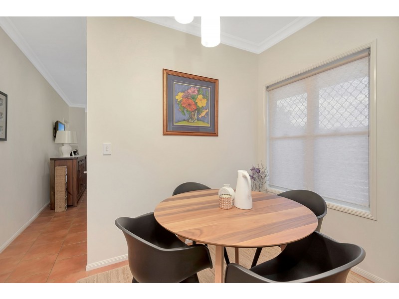 2/353 Greenwattle Street, Wilsonton QLD 4350