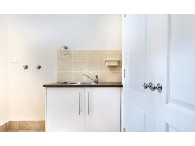 2/353 Greenwattle Street, Wilsonton QLD 4350