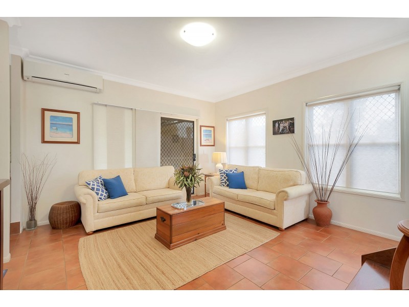 2/353 Greenwattle Street, Wilsonton QLD 4350