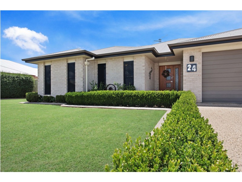24 Wellington Street, Wyreema QLD 4352