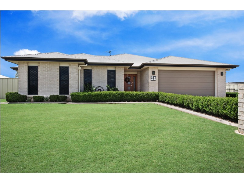 24 Wellington Street, Wyreema QLD 4352