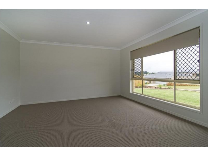 19 Sweeney Street, Kearneys Spring QLD 4350