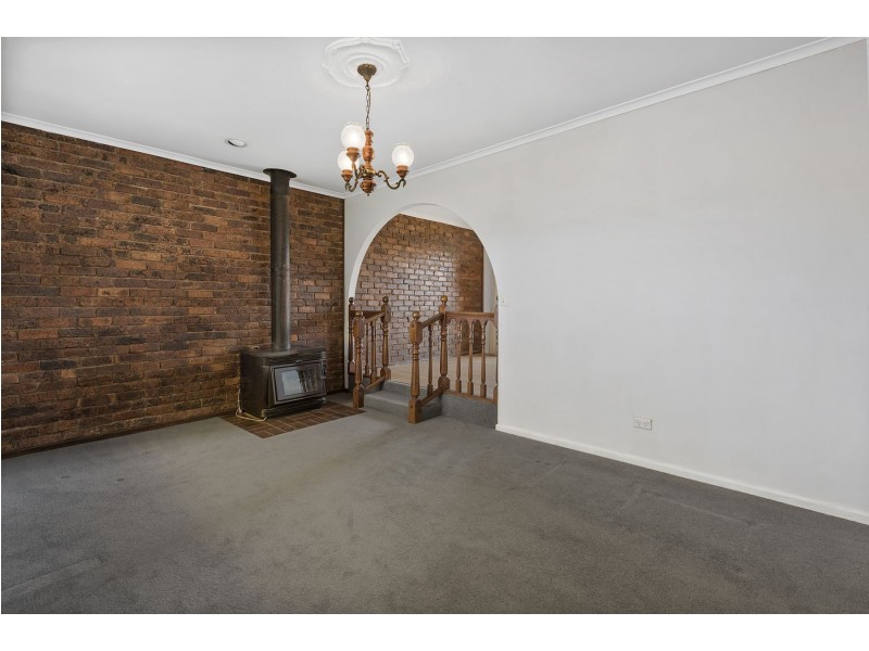 42 Jennifer Crescent, Darling Heights QLD 4350