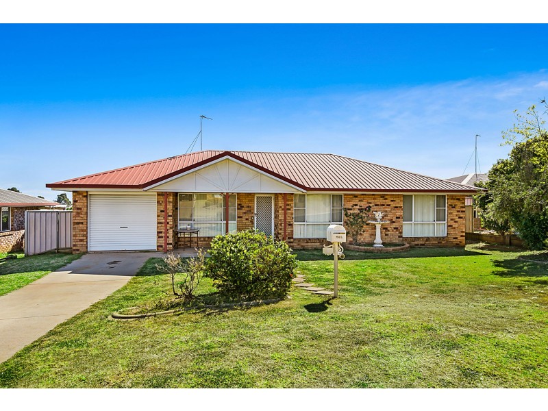 7 Blueberry Ash Court, Glenvale QLD 4350