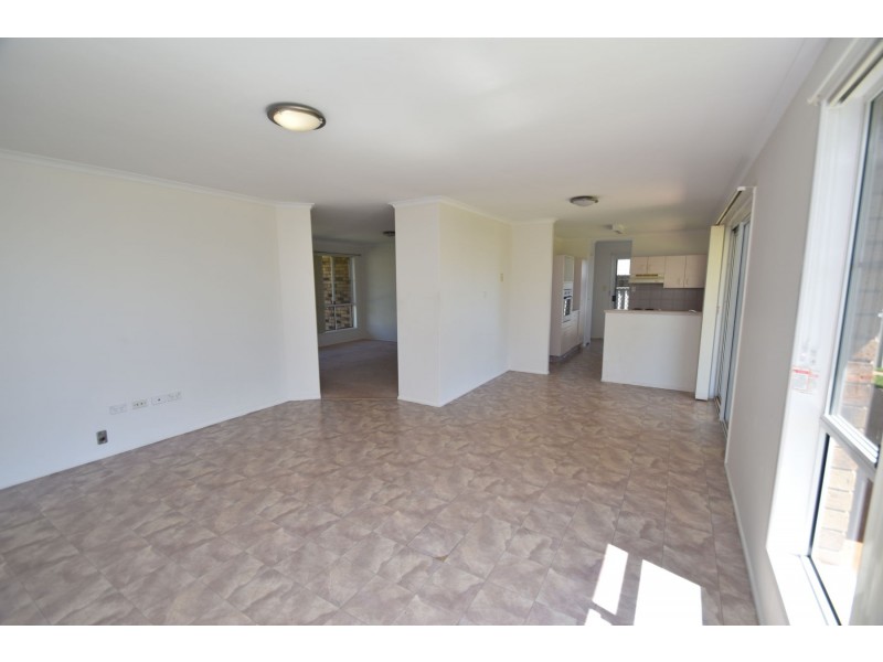 7 Blueberry Ash Court, Glenvale QLD 4350