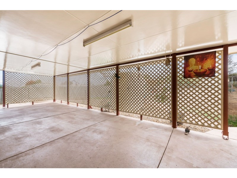 6 Crockers Road, Westbrook QLD 4350