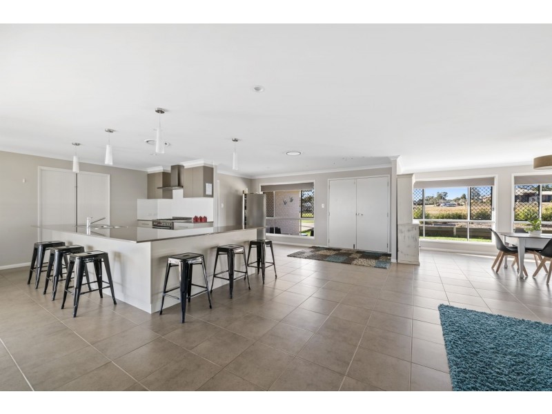 10 Harth Street, Goombungee QLD 4354